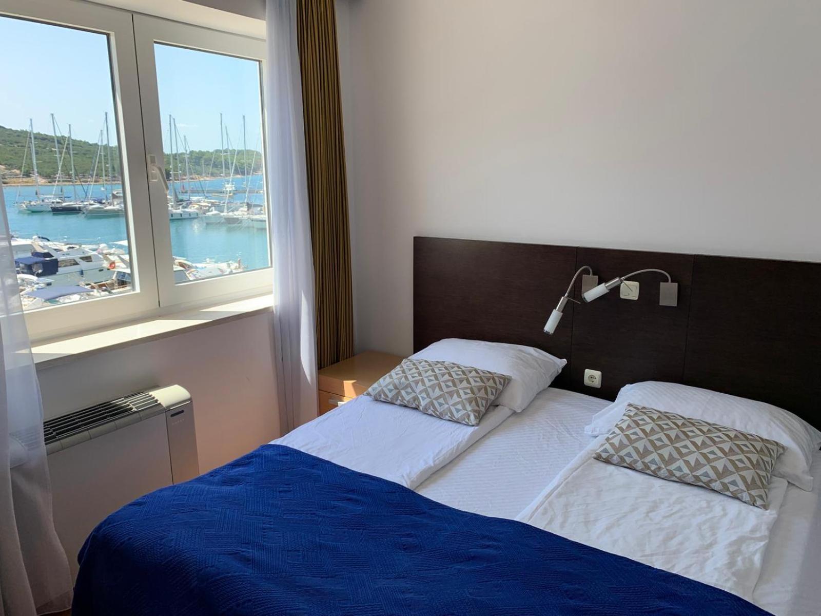 Apartment Aci Marina Cres Exterior foto