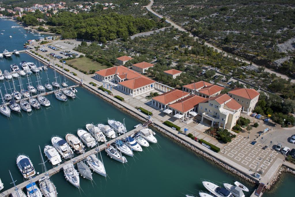 Apartment Aci Marina Cres Exterior foto