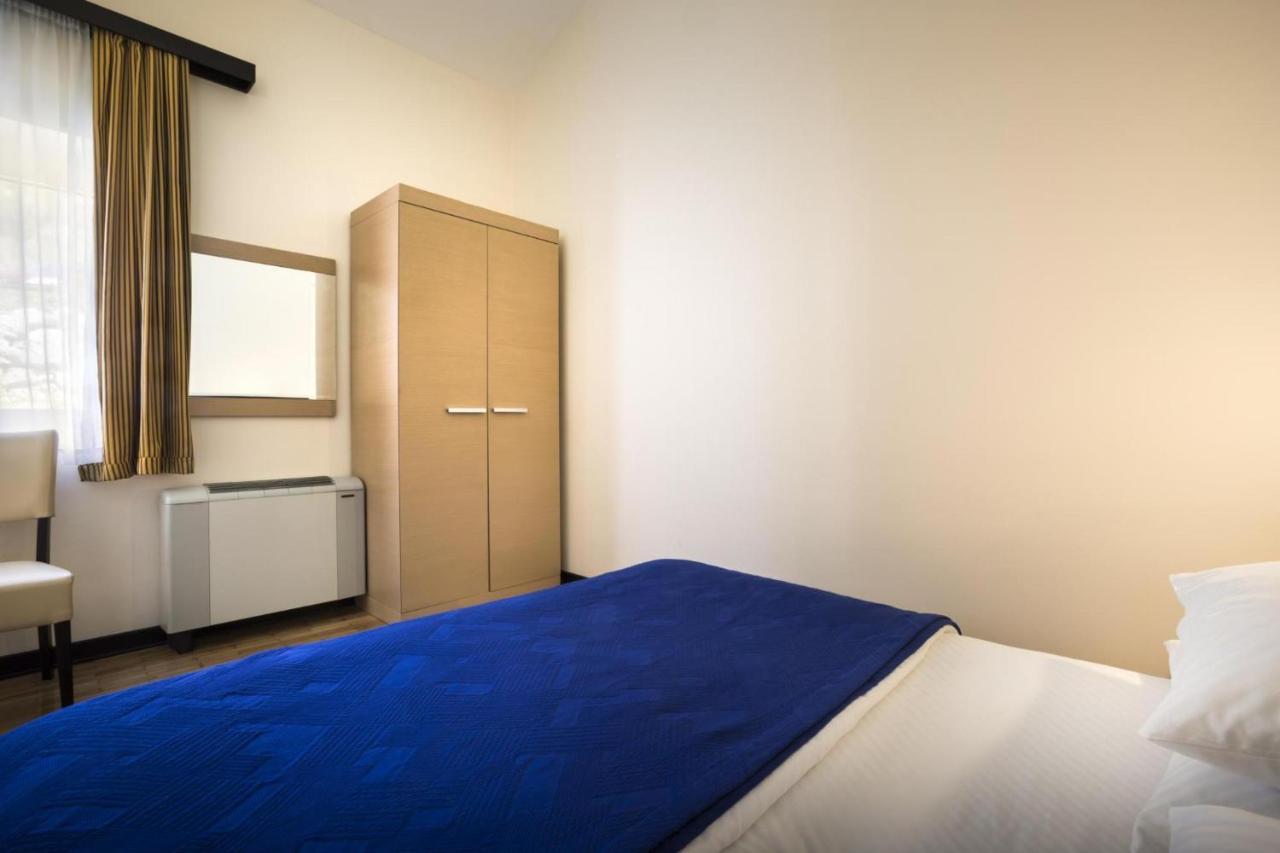 Apartment Aci Marina Cres Exterior foto